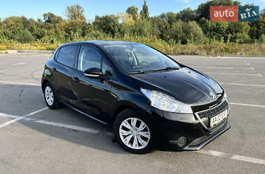 Хетчбек Peugeot 208 2013 в Ірпені