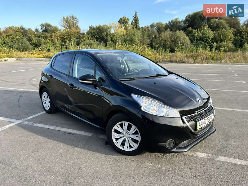 Peugeot 208 2013