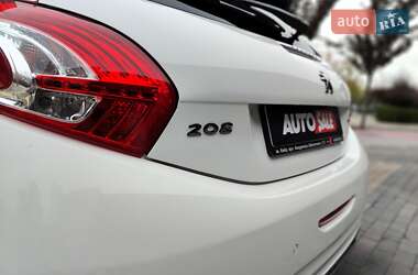 Хетчбек Peugeot 208 2013 в 