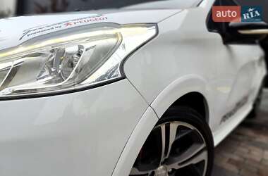 Хетчбек Peugeot 208 2013 в 