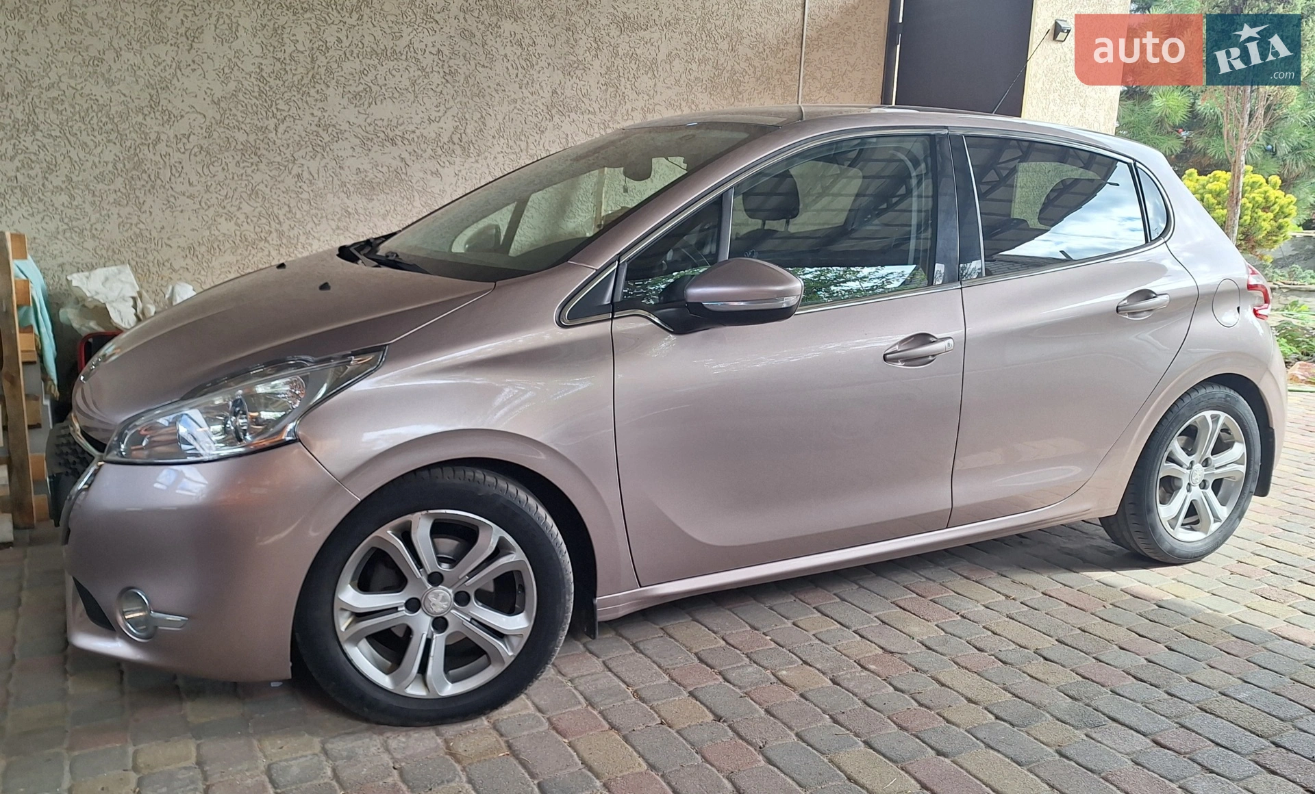 2013 Peugeot 208 - фото 1