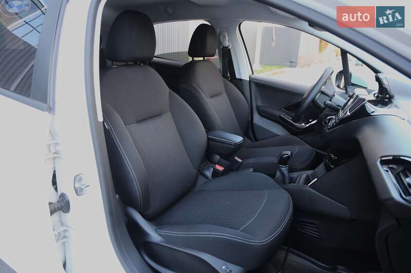 Хетчбек Peugeot 208 2019 в Києві