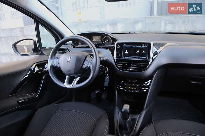 Хетчбек Peugeot 208 2019 в Києві