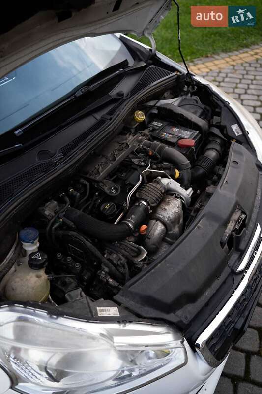 Хэтчбек Peugeot 208 2013 в Бориславе