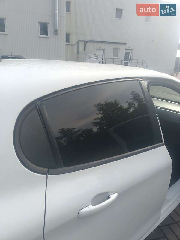 Хэтчбек Peugeot 208 2017 в Львове