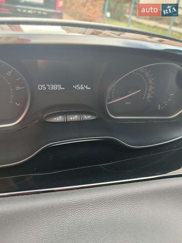 Хэтчбек Peugeot 208 2016 в Одессе фото 5 Хэтчбек Peugeot 208 2016 в Одессе