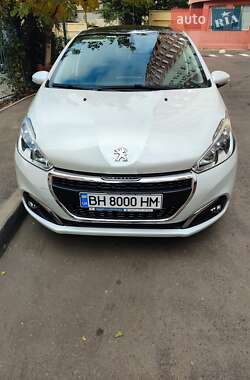 Хэтчбек Peugeot 208 2016 в Одессе