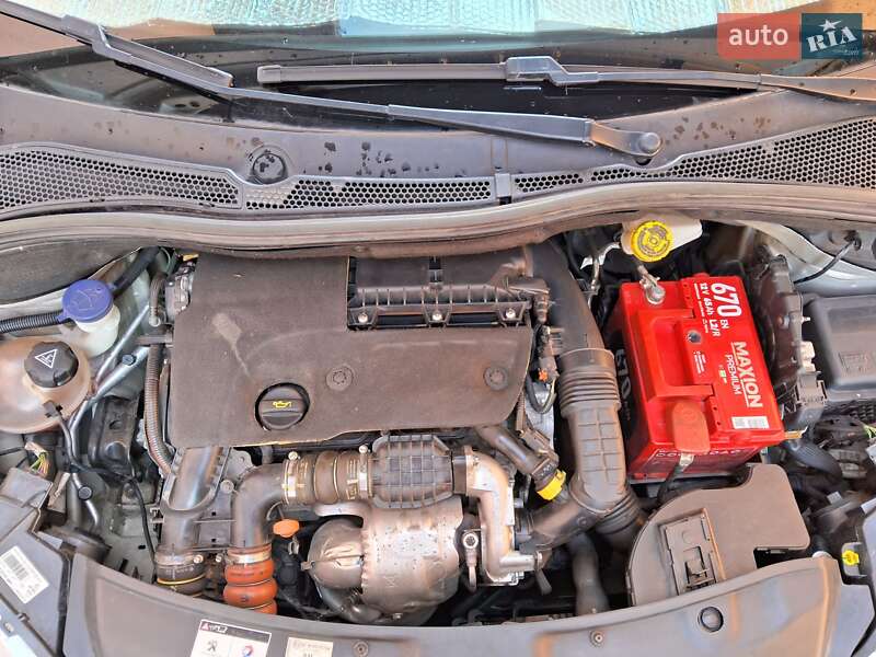 Хэтчбек Peugeot 208 2015 в Фастове