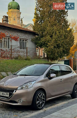 Хэтчбек Peugeot 208 2013 в Львове