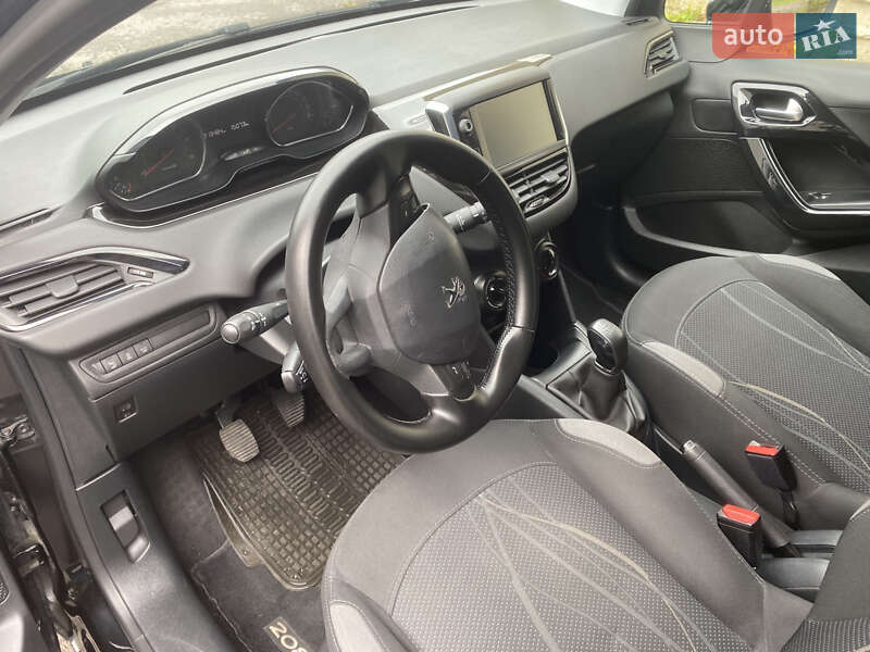 Хэтчбек Peugeot 208 2014 в Луцке фото 11 Хэтчбек Peugeot 208 2014 в Луцке