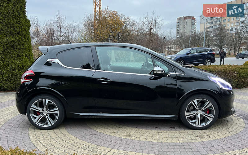Хэтчбек Peugeot 208 2013 в Львове