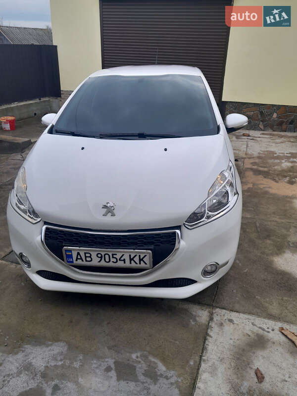 Peugeot 208 2014