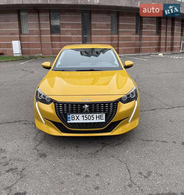 Peugeot 208 2021