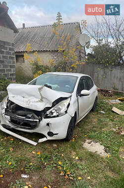 Хэтчбек Peugeot 208 2013 в Харькове