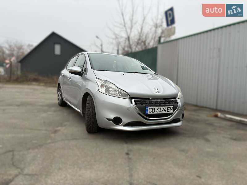 Хэтчбек Peugeot 208 2013 в Чернигове фото 4 Хэтчбек Peugeot 208 2013 в Чернигове