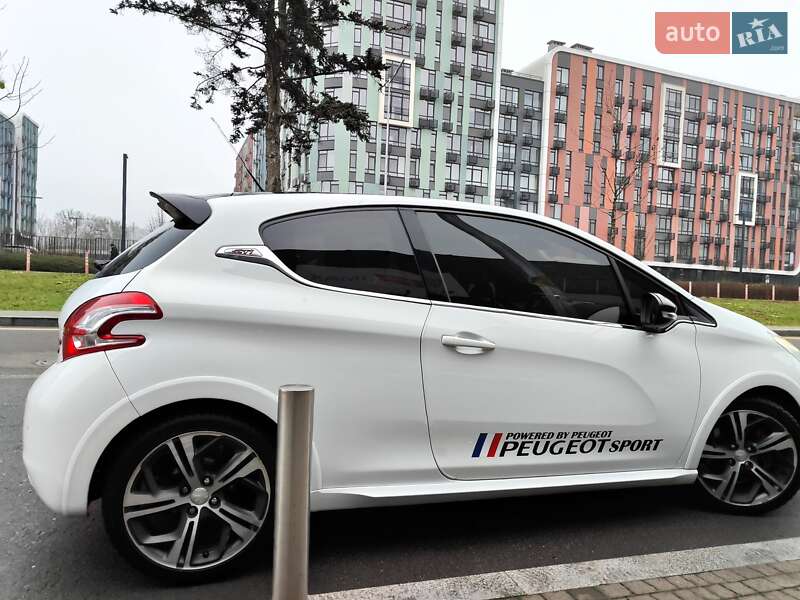Хэтчбек Peugeot 208 2013 в Киеве фото 25 Хэтчбек Peugeot 208 2013 в Киеве