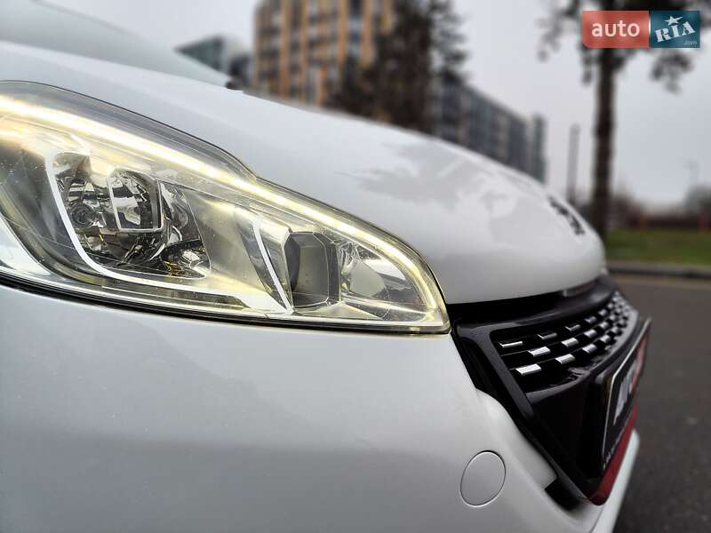 Хэтчбек Peugeot 208 2013 в Киеве фото 34 Хэтчбек Peugeot 208 2013 в Киеве