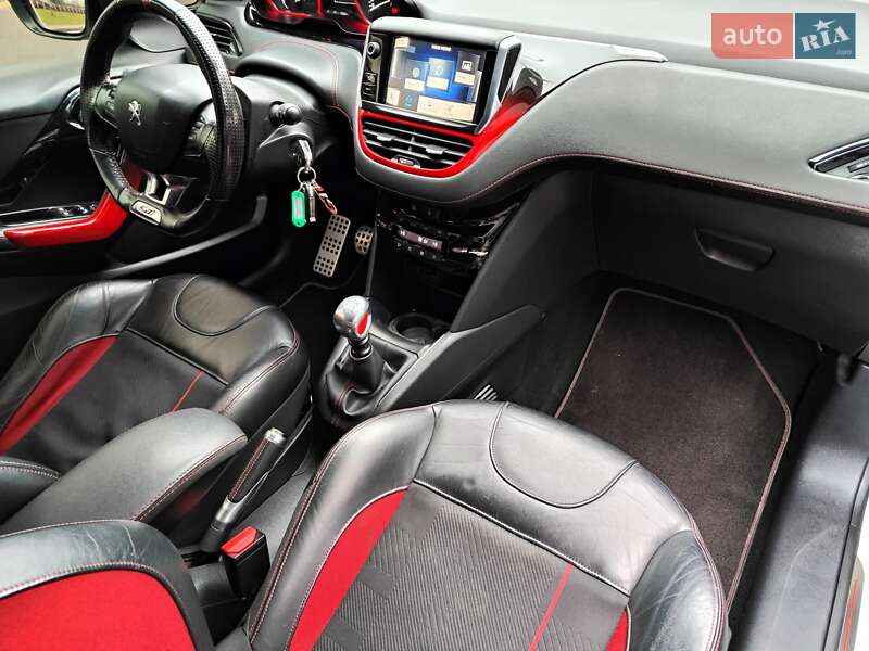 Хэтчбек Peugeot 208 2013 в Киеве фото 48 Хэтчбек Peugeot 208 2013 в Киеве