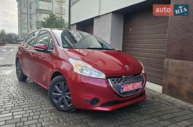Хэтчбек Peugeot 208 2012 в Ивано-Франковске