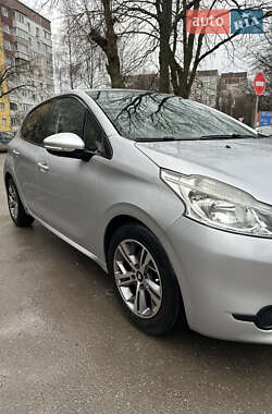 Хэтчбек Peugeot 208 2012 в Тернополе