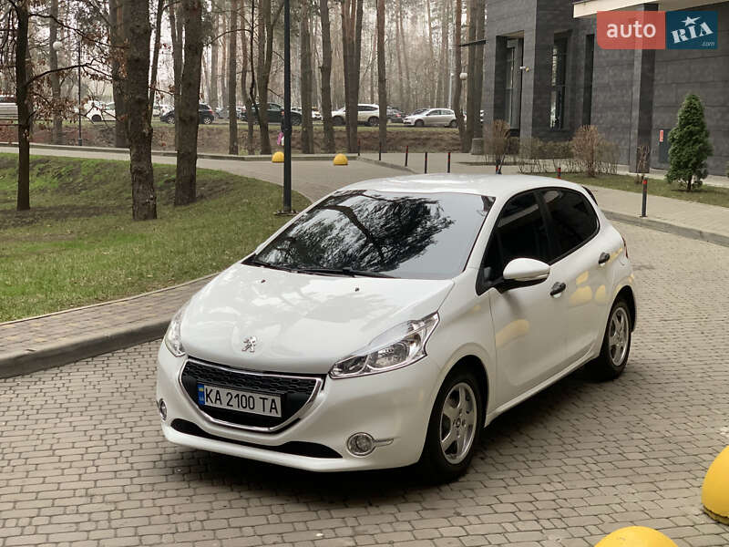 Хетчбек Peugeot 208 2014 в Броварах