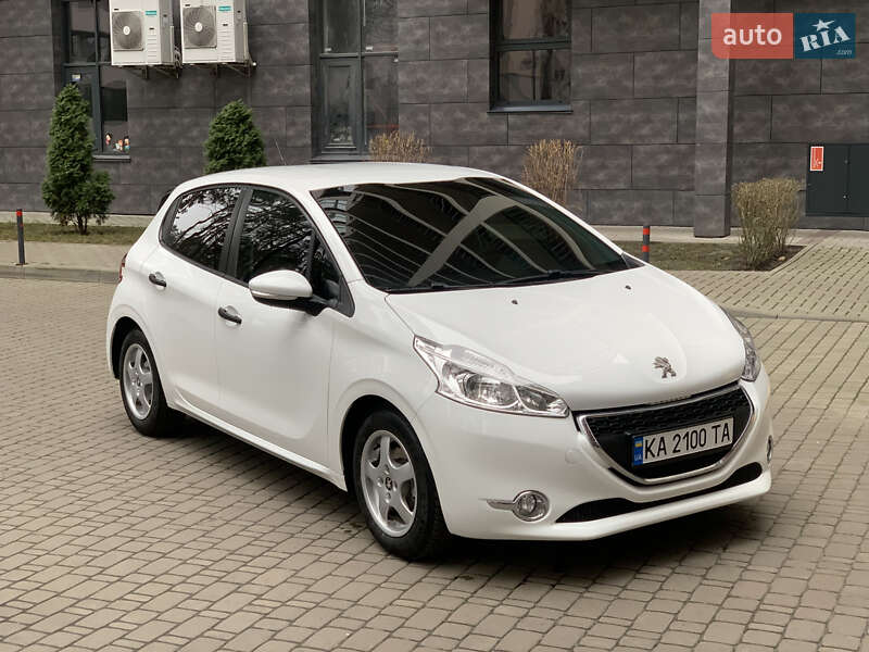 Хетчбек Peugeot 208 2014 в Броварах