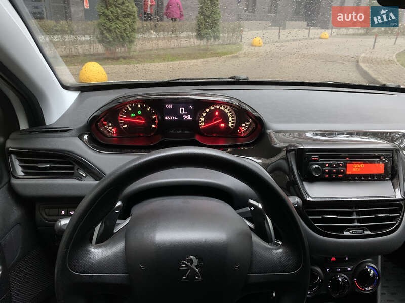 Хетчбек Peugeot 208 2014 в Броварах