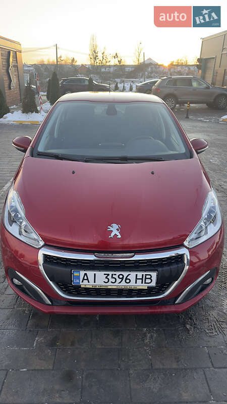 Хетчбек Peugeot 208 2017 в Ірпені