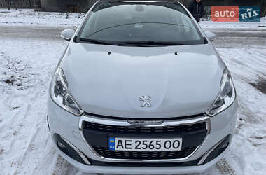 Хэтчбек Peugeot 208 2017 в Кривом Роге