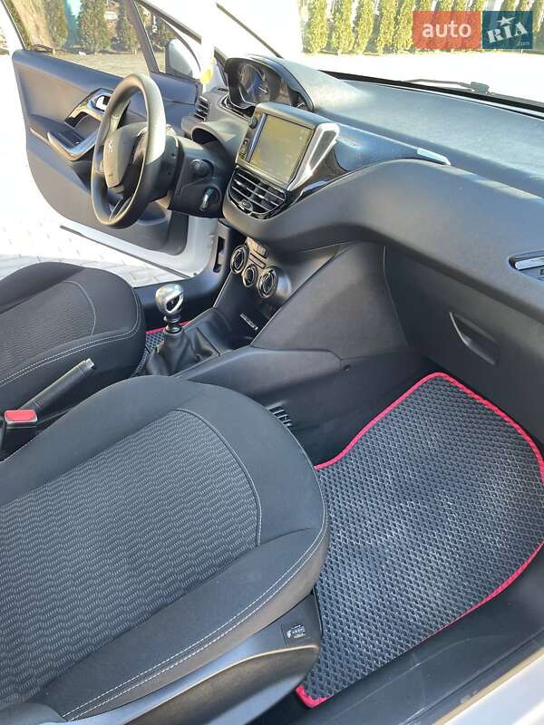 Хэтчбек Peugeot 208 2018 в Дрогобыче