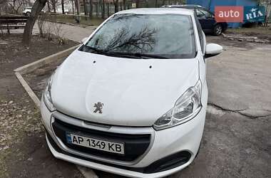 Хетчбек Peugeot 208 2016 в Запоріжжі