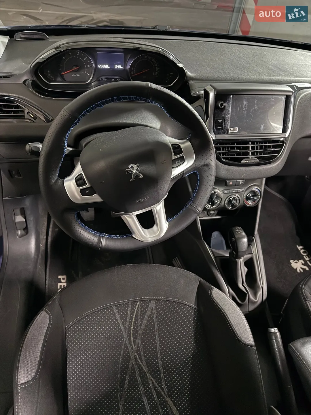 2013 Peugeot 208 - мініатюра 9
