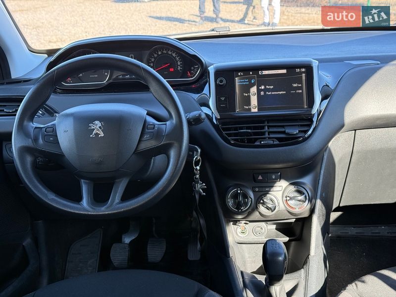 Хэтчбек Peugeot 208 2012 в Виннице