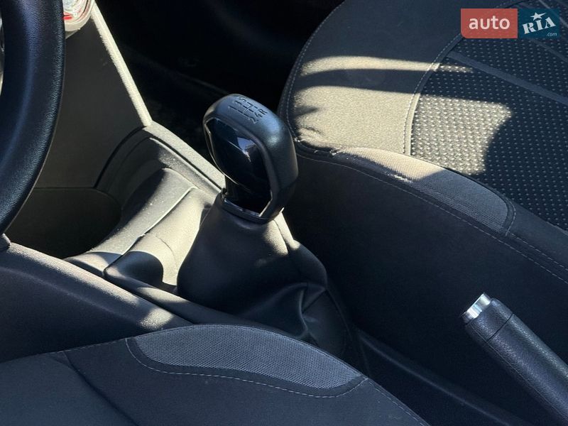 Хэтчбек Peugeot 208 2012 в Виннице