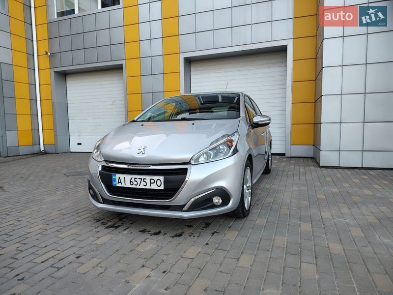 Peugeot 208 2016