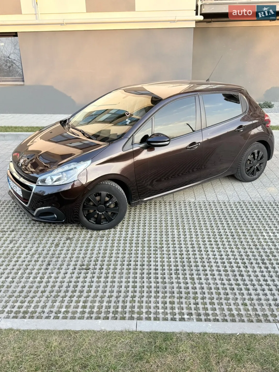 2012 Peugeot 208 - мініатюра 3