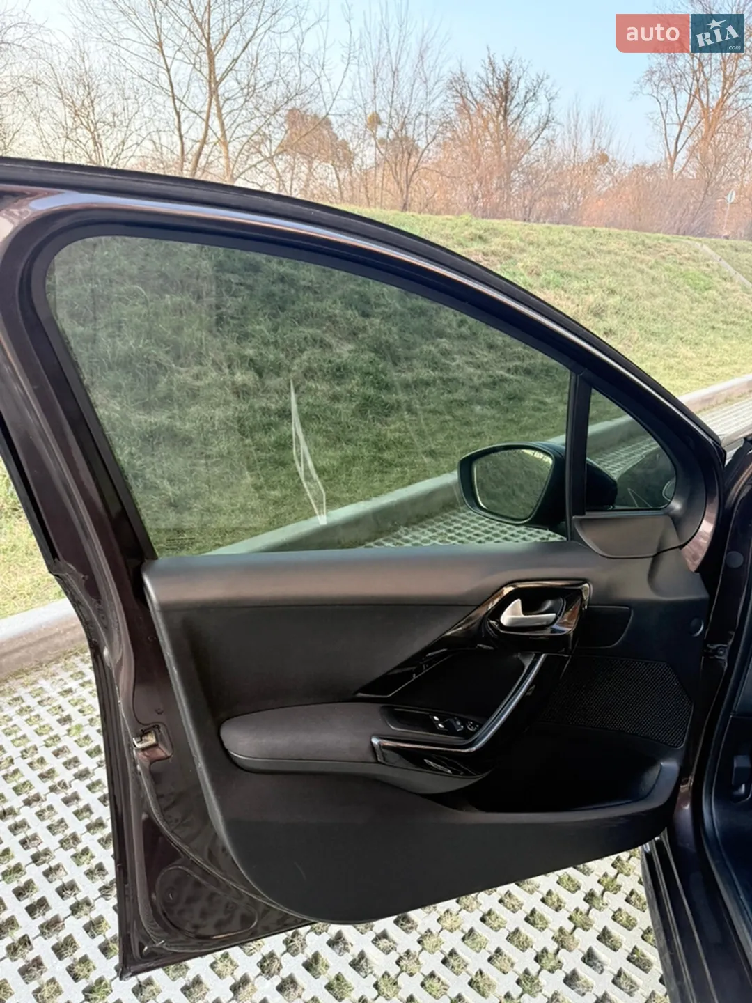 2012 Peugeot 208 - мініатюра 32