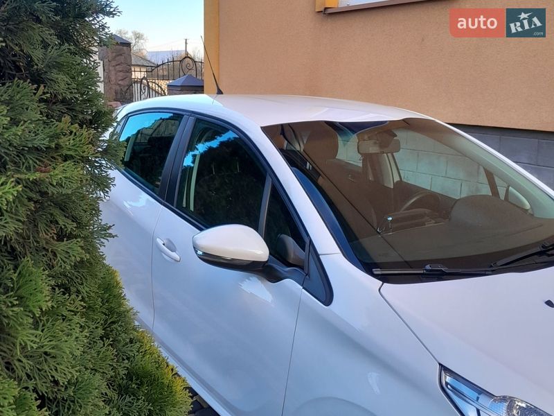 Хэтчбек Peugeot 208 2012 в Рогатине
