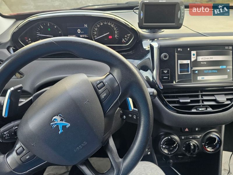 Хетчбек Peugeot 208 2012 в Івано-Франківську