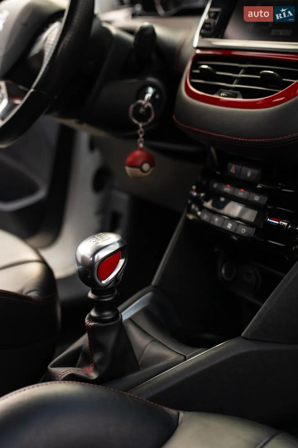 2013 Peugeot 208 - мініатюра 6