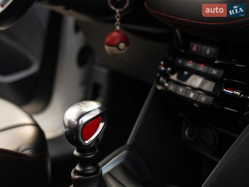 Хэтчбек Peugeot 208 2013 в Львове