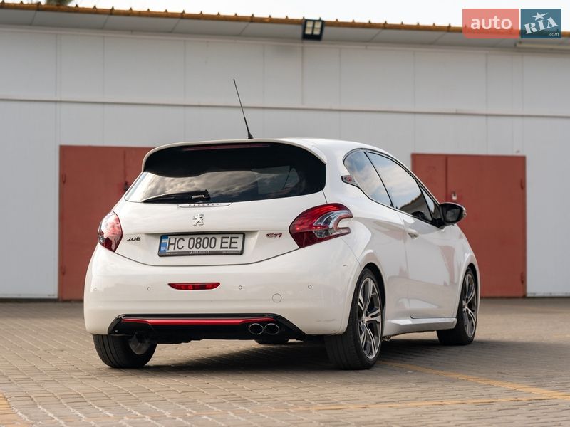 Хэтчбек Peugeot 208 2013 в Львове
