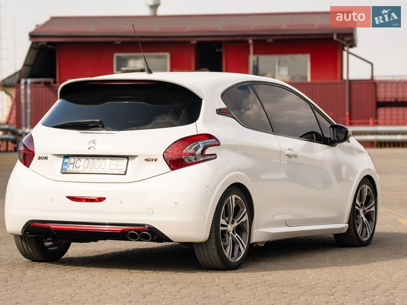 Хэтчбек Peugeot 208 2013 в Львове