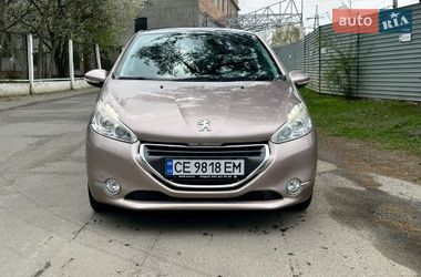 Хэтчбек Peugeot 208 2013 в Черновцах