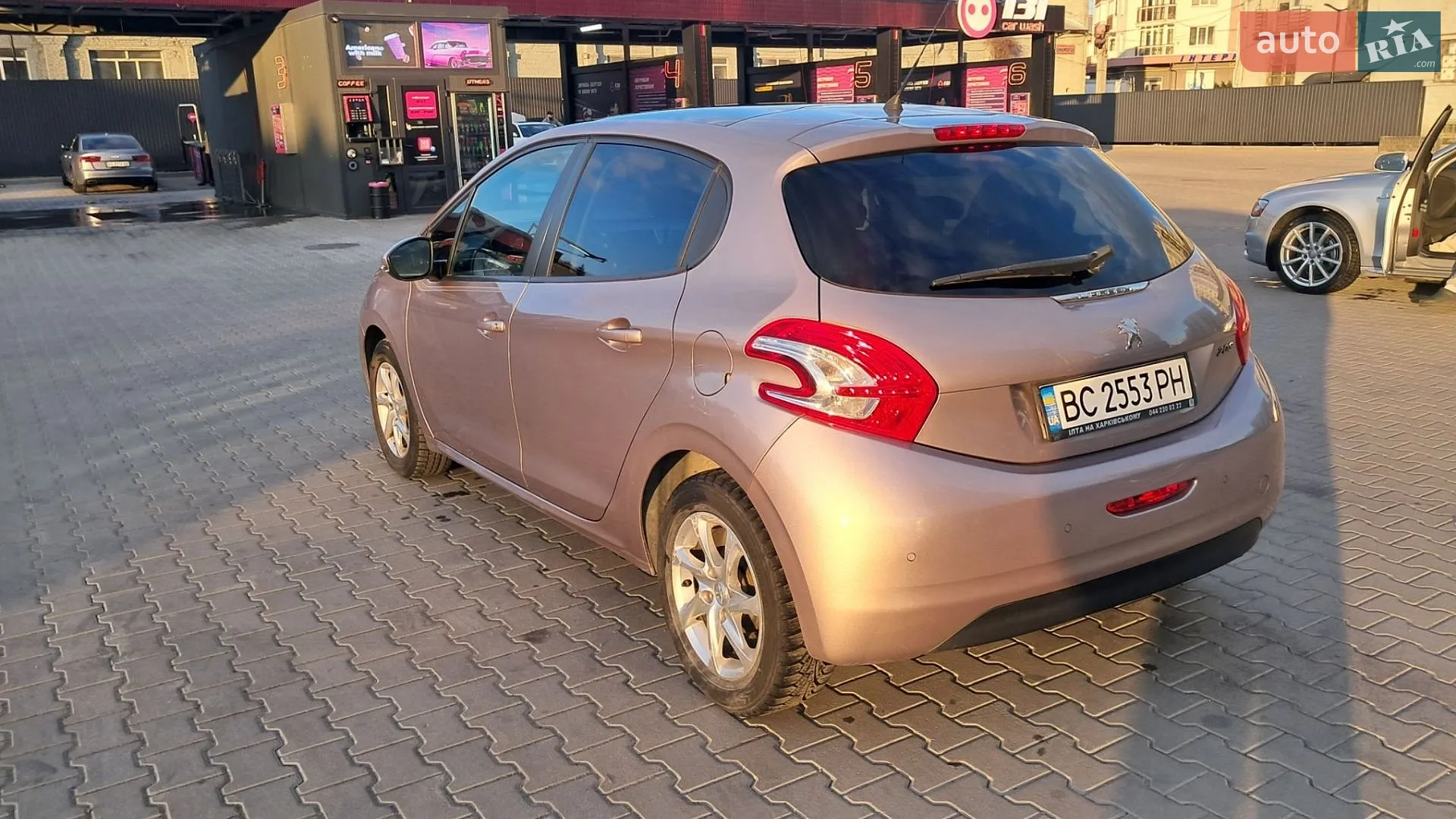 2014 Peugeot 208 - мініатюра 4