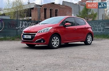 Хэтчбек Peugeot 208 2016 в Полтаве