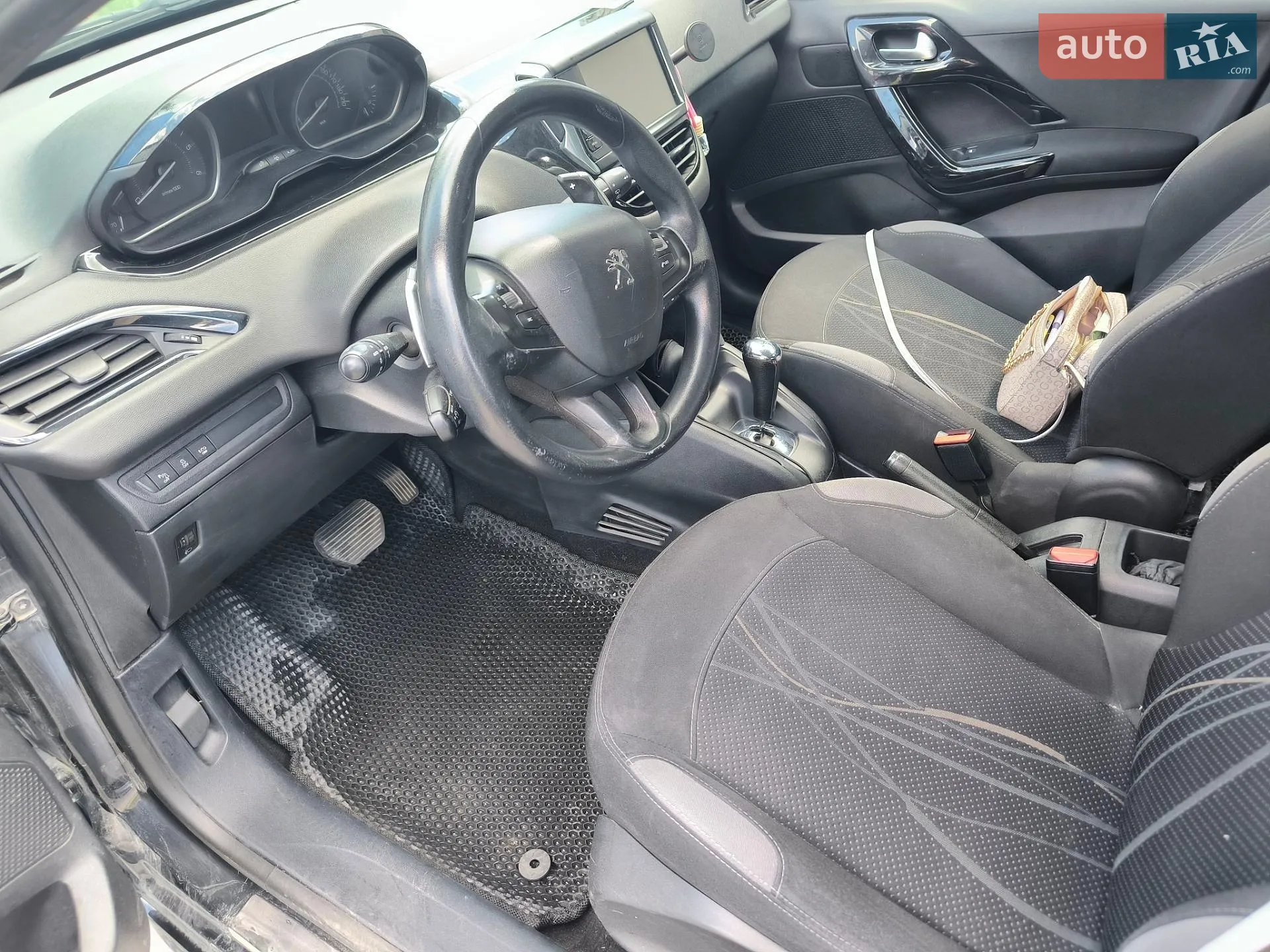 2012 Peugeot 208 - мініатюра 11