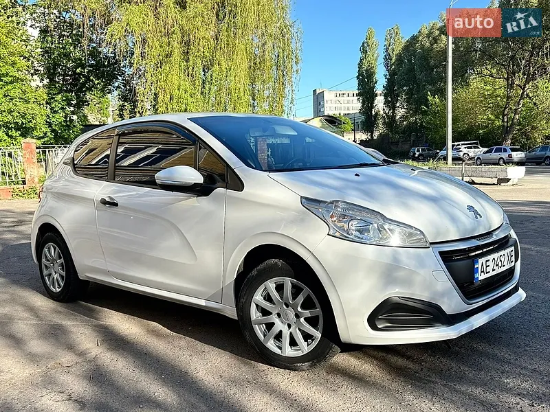 Peugeot 208