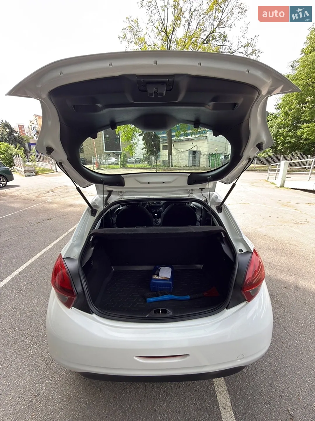 2016 Peugeot 208 - мініатюра 13