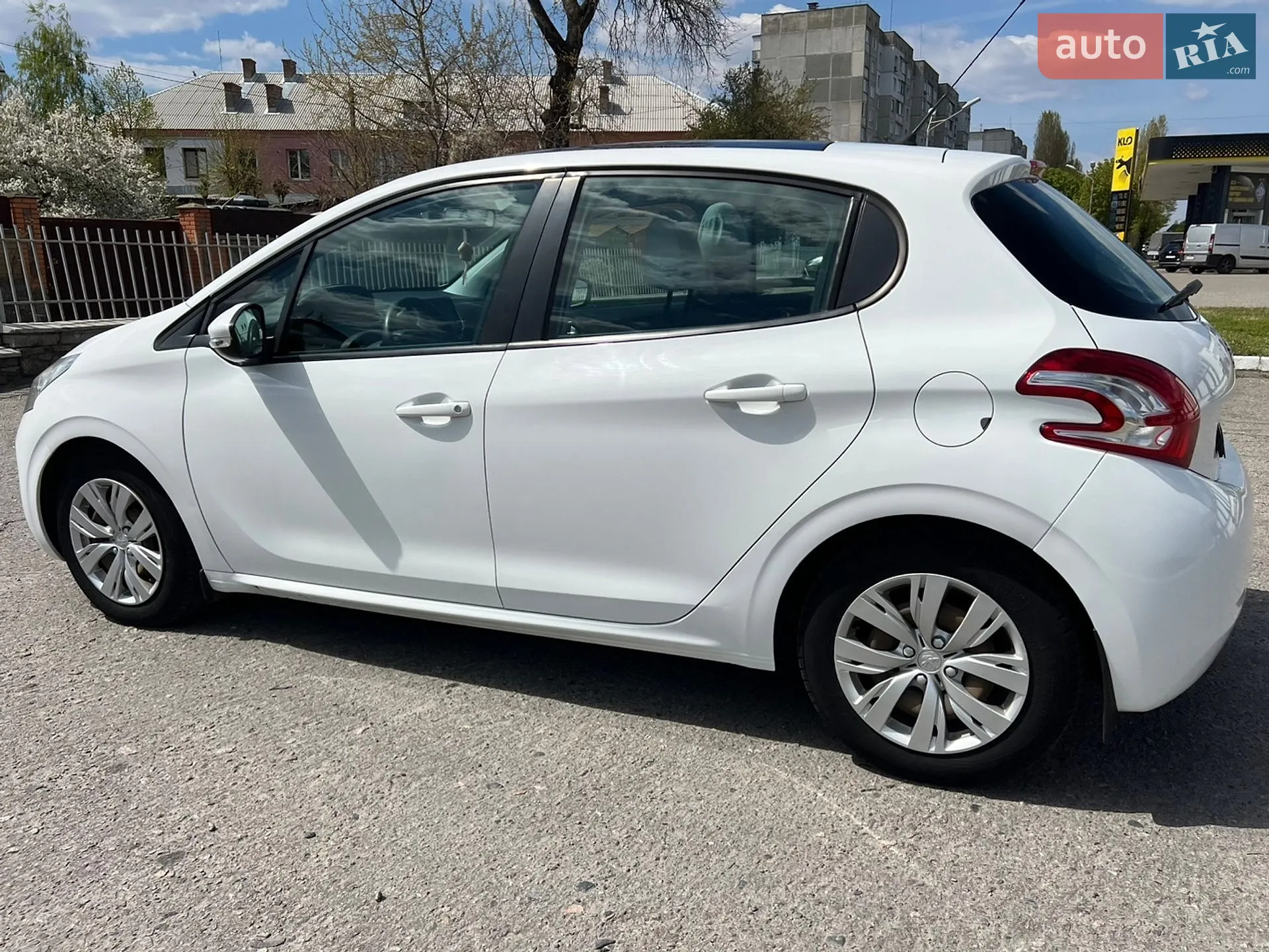 2013 Peugeot 208 - мініатюра 7